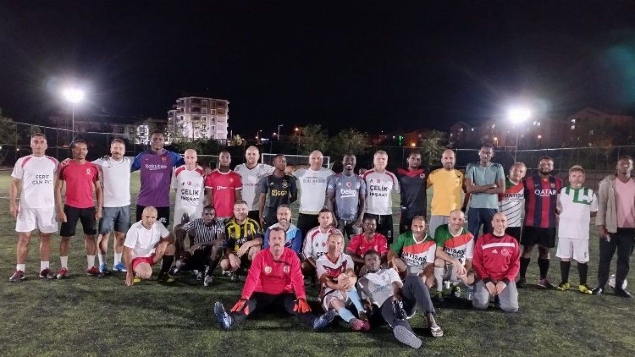 Edirne Keşan'da Nijerya uyruklu sporcular dostluk maçı yaptı