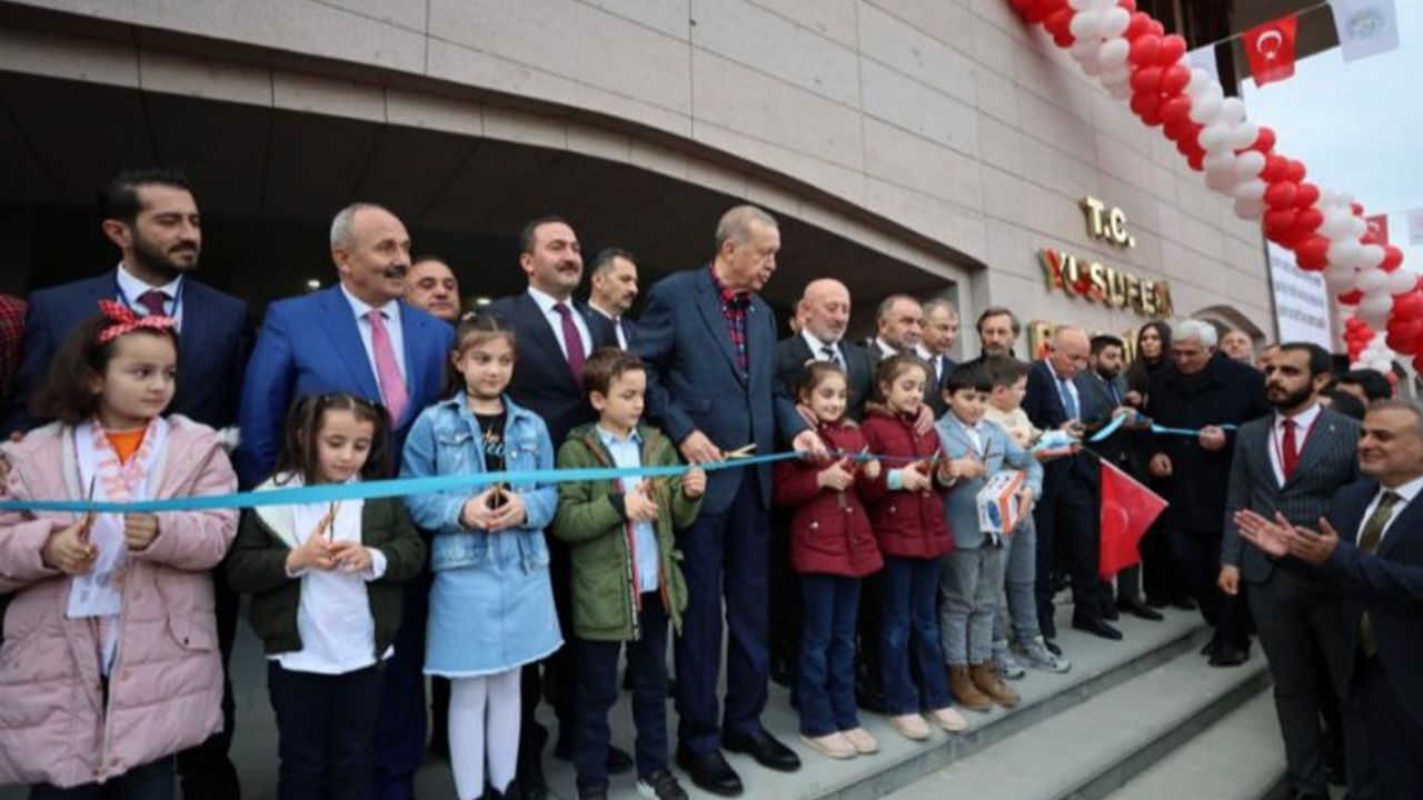 Cumhurbaşkanı Erdoğan, Artvin Yusufeli Belediye Binası'nı açtı