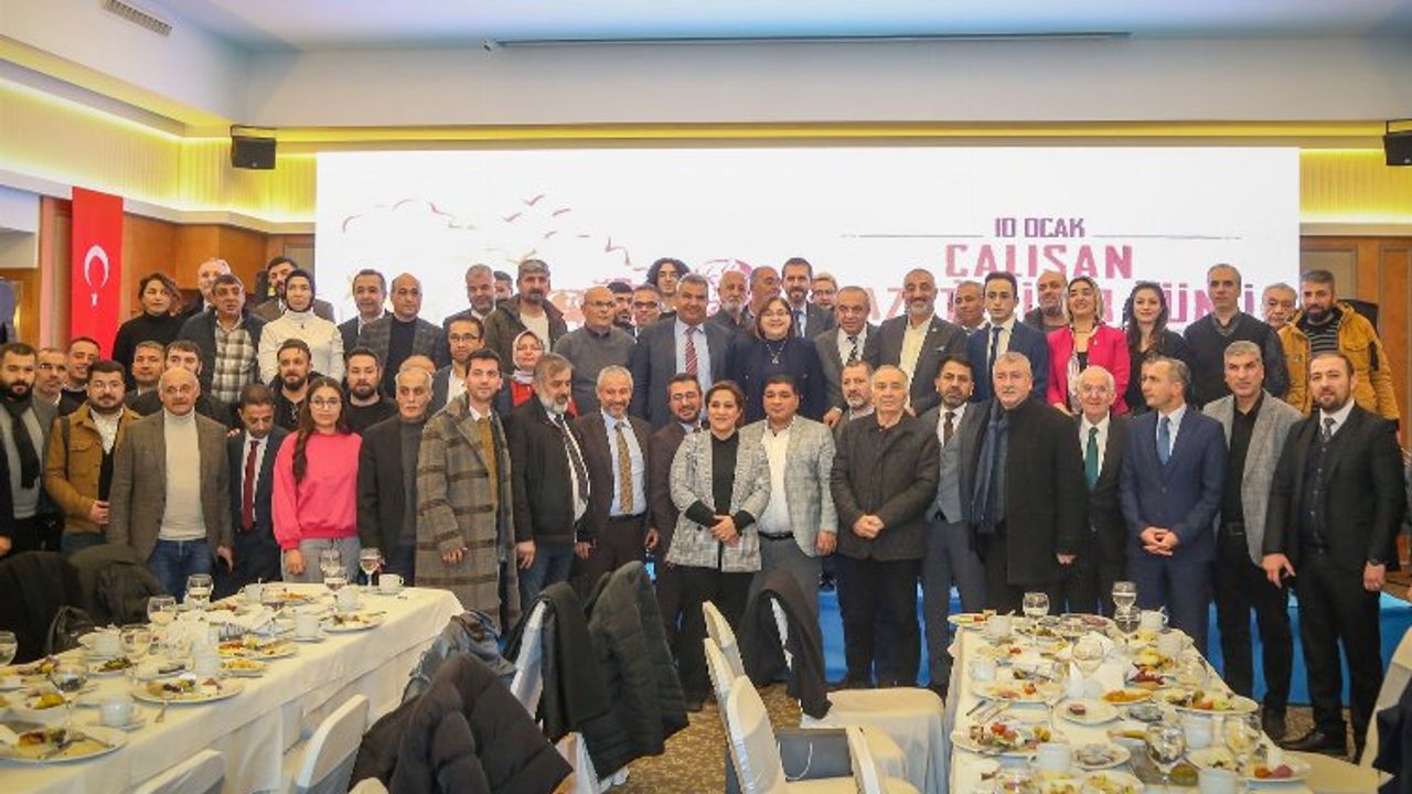 Gaziantep'te Başkan Şahin, gazetecilerle buluştu