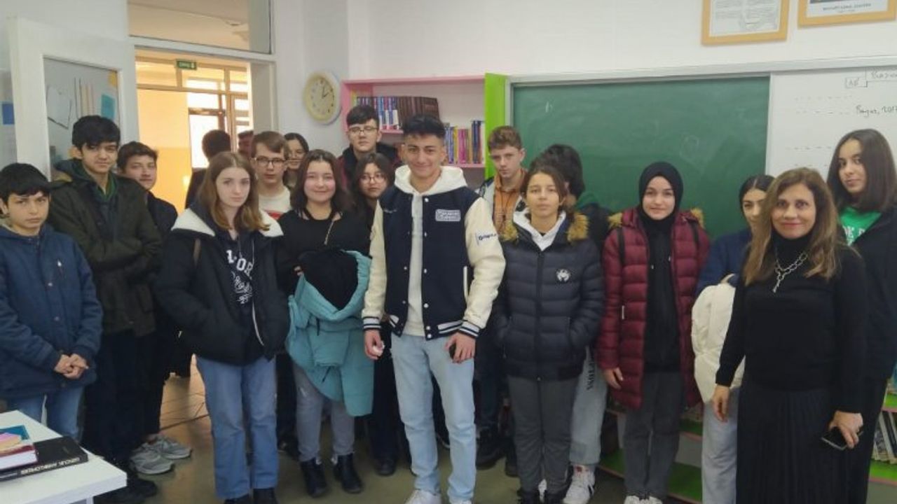 Pazaryerili öğrencilerden Eskişehir'e eğitim yolculuğu