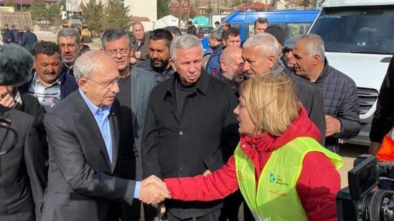 Başkan Hürriyet, Kılıçdaroğlu ile deprem bölgesinde buluştu