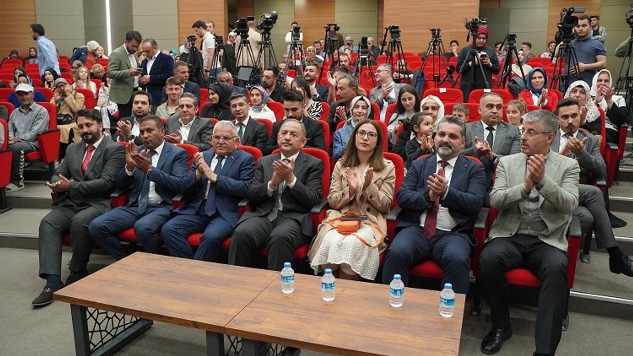AK Parti Kayseri'ye 125 katılım