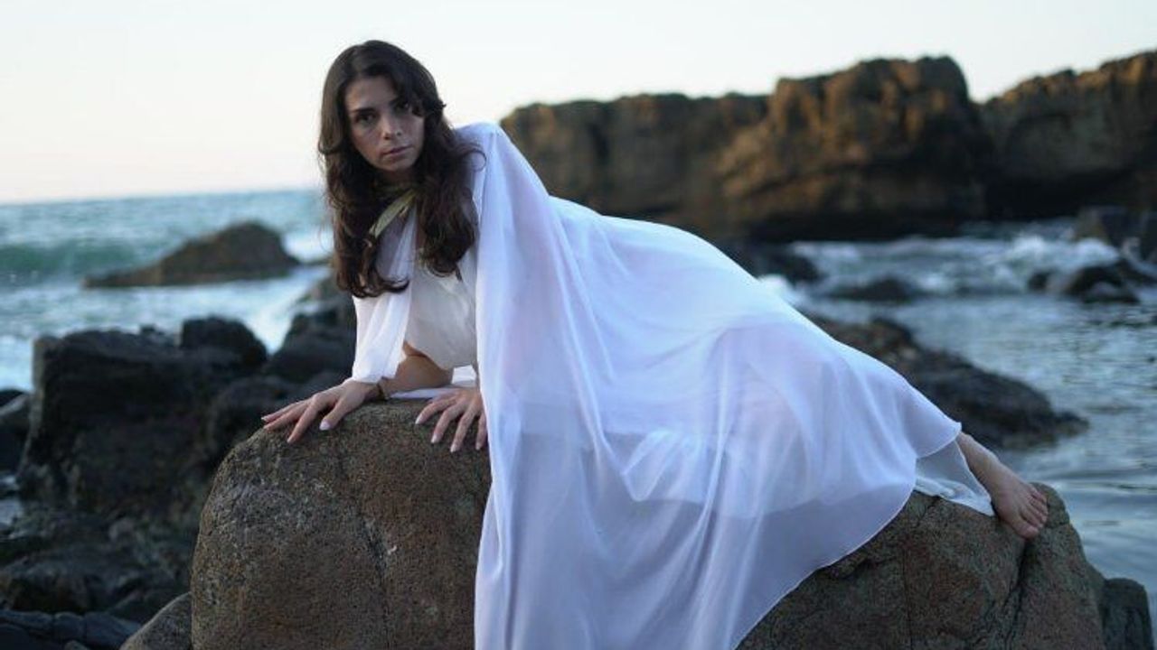 Mor Narpın "Değmezmiş" ile listeleri sallayacak!