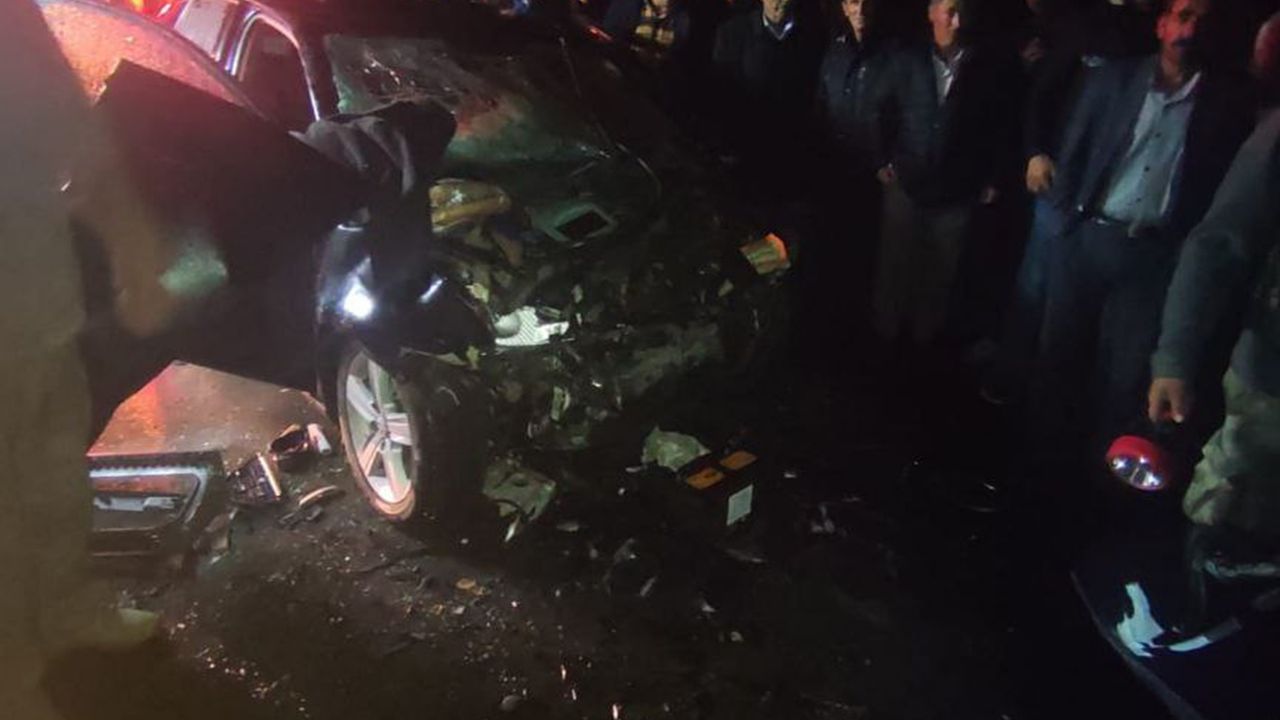Bitlis-Muş kara yolunda kaza: 2 ölü 3 yaralı