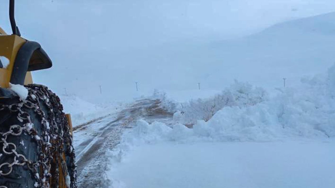 Van'da kar nedeniyle 142 yol ulaşıma kapandı