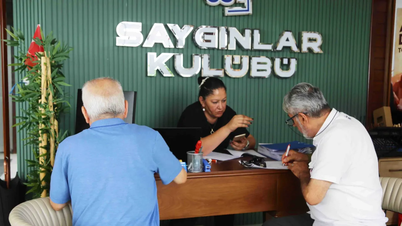 Kocaeli Saygınlar Kulübü üyeleriyle büyüyor