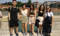 Manisalı gençler İtalya'da Türkiye'yi temsil ettiler