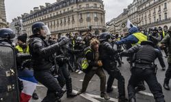 Fransa'da sular durulmuyor:  Polis şiddetine karşı protesto düzenlendi