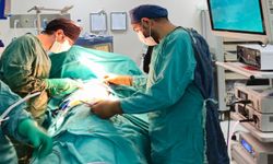 Bingöl’de bıçaklanan genç hasta, kapalı akciğer ameliyatı ile kurtuldu