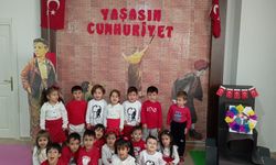 Özel Akademi Çocuk Kreşinden Cumhuriyet bayramı coşkusu