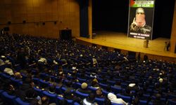 Diyarbakır'da "Yolumuzu Aydınlatan Yıldızlar" temalı program yoğun katılımla gerçekleşti