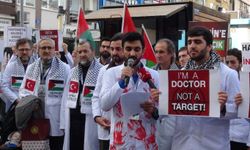 Hekimlerden siyonist işgalcileri tel'in, Filistin'e destek için sessiz yürüyüş