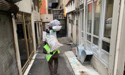 Umut Kervanı Gaziantep'te ihtiyaç sahiplerine kışlık yakacak yardımında bulundu