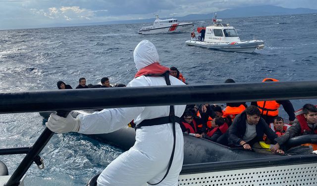 Balıkesir ve Muğla'da 101 düzensiz göçmen karaya çıkarıldı