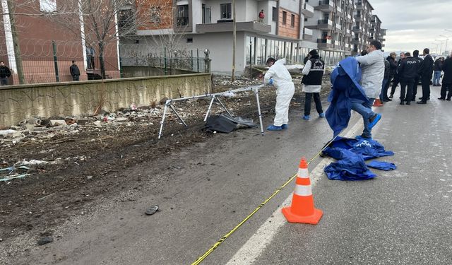 Erzurum'da tırın çarptığı yaya hayatını kaybetti