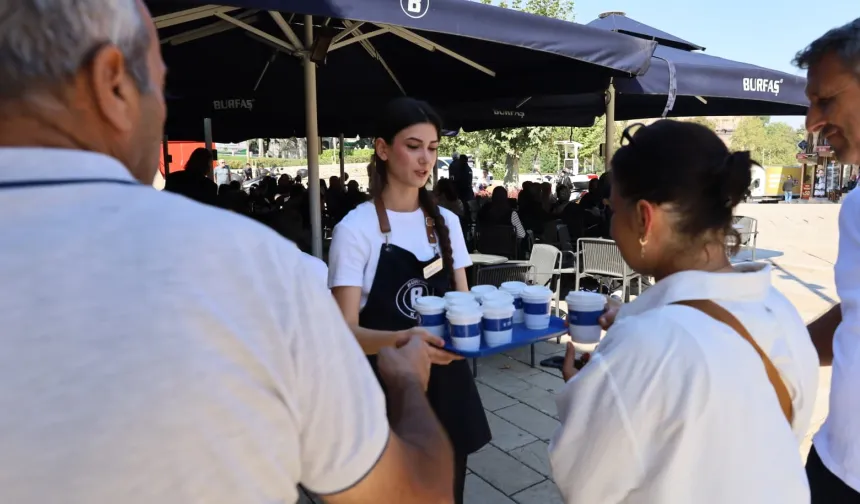 Bursa'da BURFAŞ'tan çarşı esnafına kahve ikramı