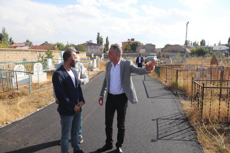 baskan-karadogan-devam-eden-calismalari-yerinde-inceledi (1)