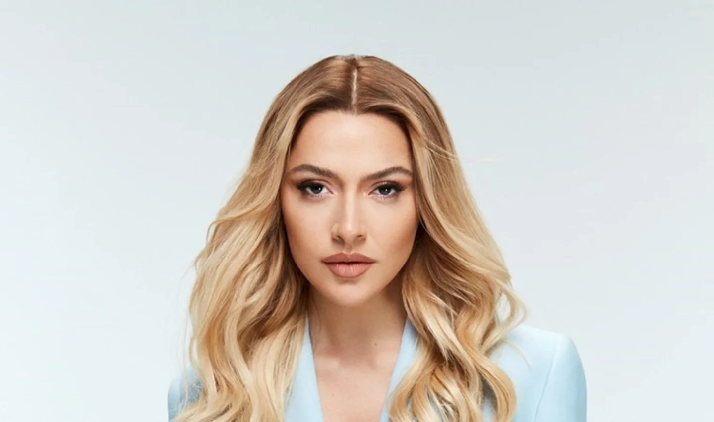 25422 B Hadise Kimdir 25422