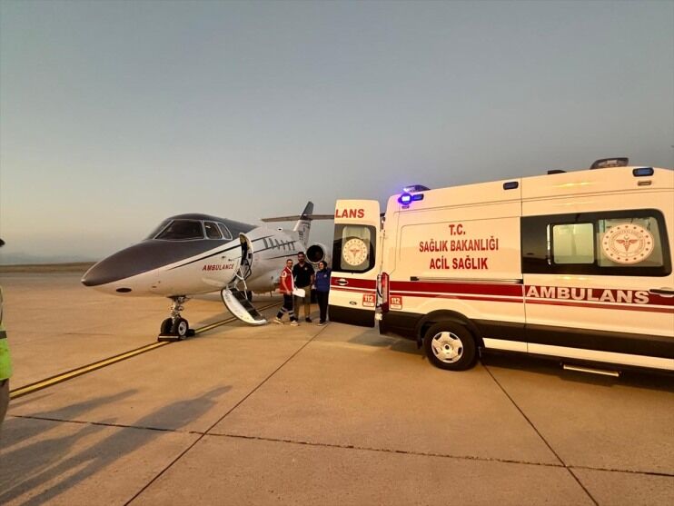 Agri Da Kalp Hastasi Bebek Ambulans Ucakla Ankara Ya Nakledildi (1)