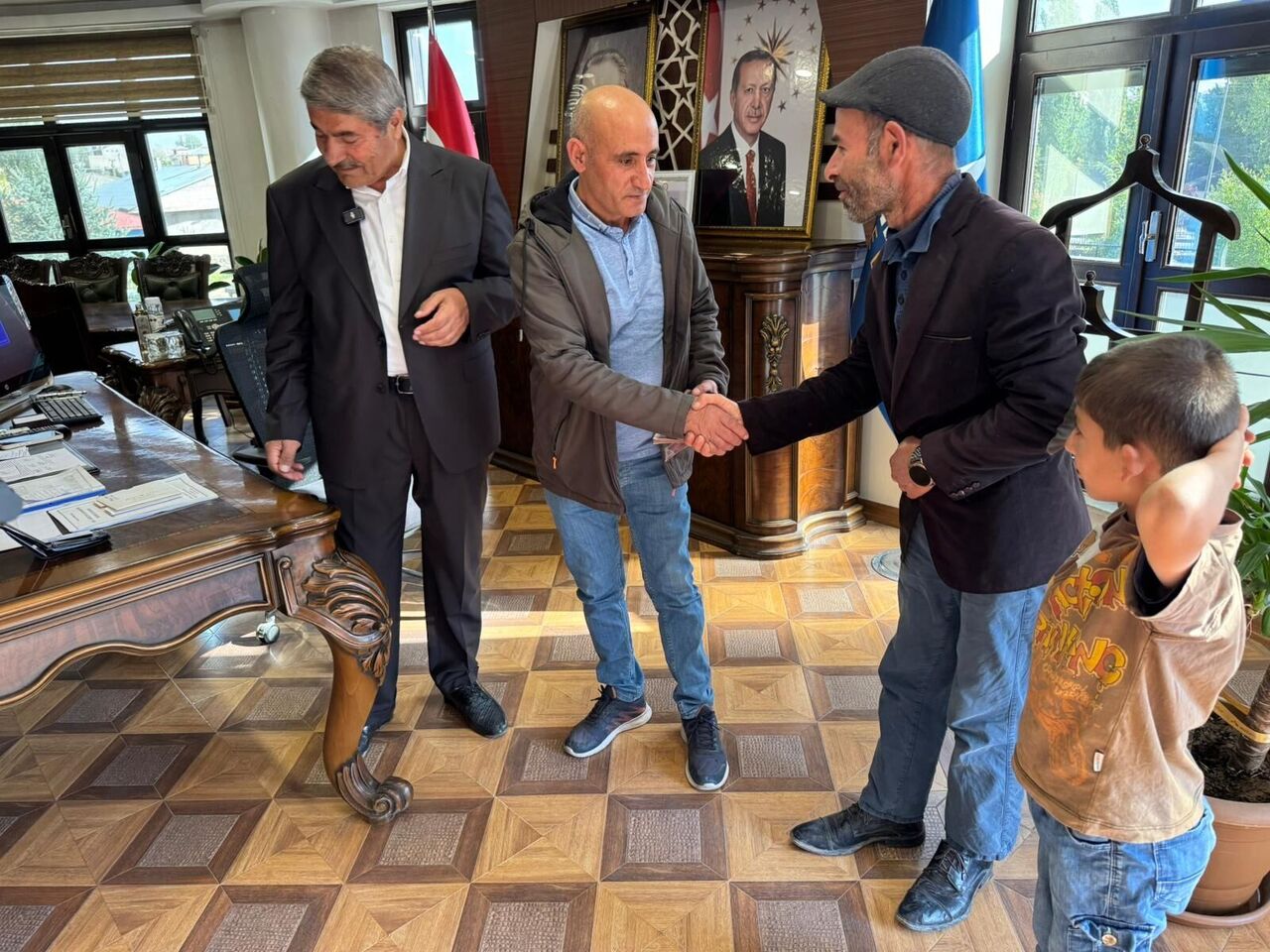 Patnosbelediyebaskanipara2 (1)