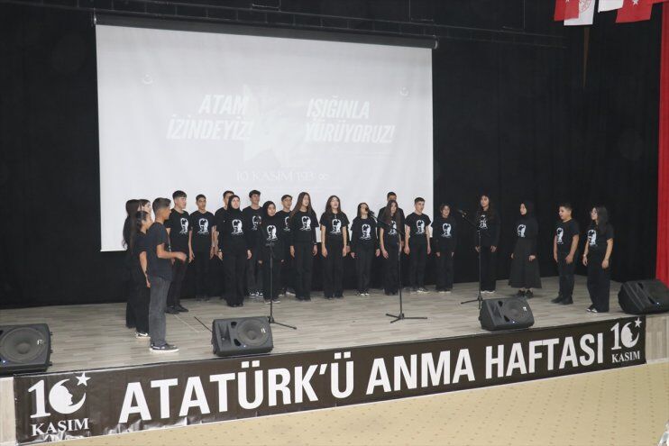 Buyuk Onder Ataturk U Aniyoruz 2