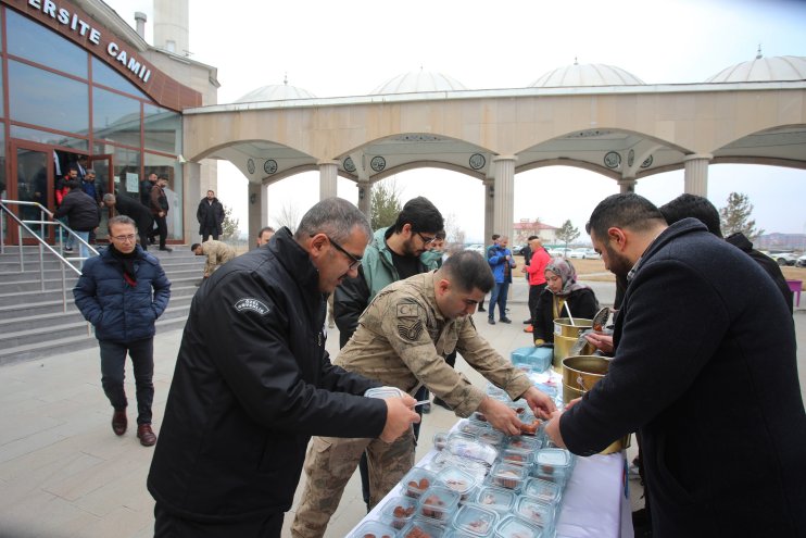 Hayatini Kaybeden Aicu Ogrencisi Remziye Horuz Icin Mevlid Programi Duzenlendi 3