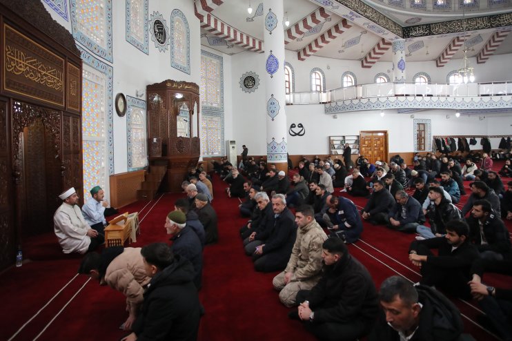 Hayatini Kaybeden Aicu Ogrencisi Remziye Horuz Icin Mevlid Programi Duzenlendi